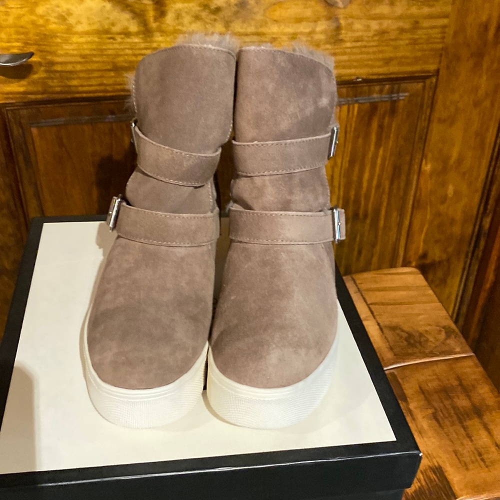 Sneaker booties